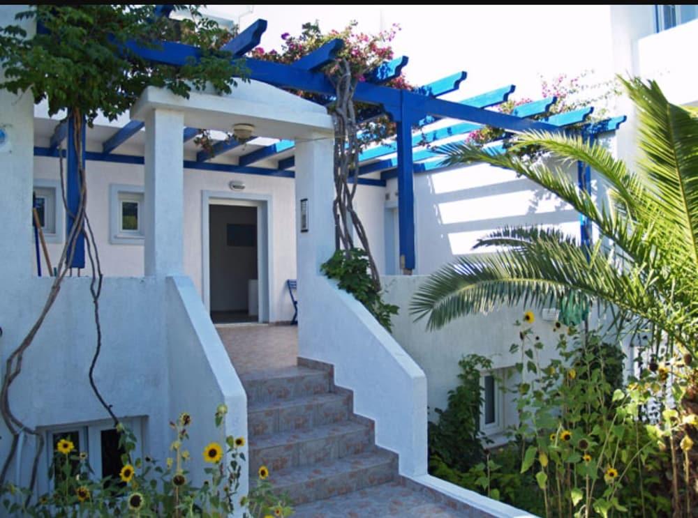 Hotel Anna Zisimos Adamantas  Exterior foto